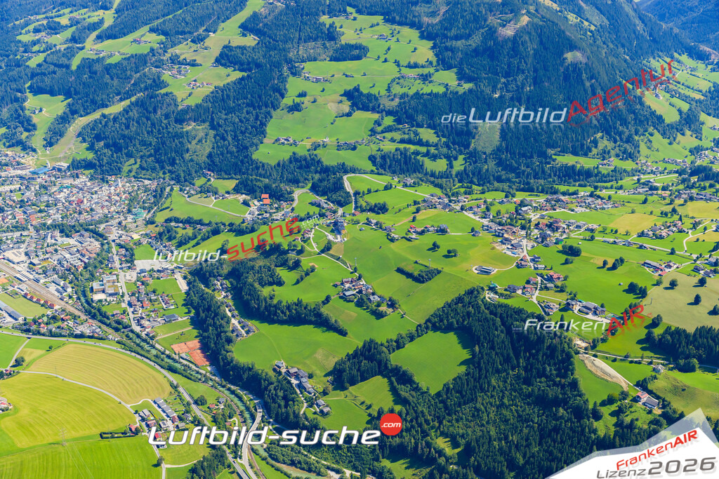 Luftaufnahme von Schladming - Die Luftaufnahme wurde 2025 vom UL-Flugzeug heraus erstellt ( keine Drohne ) - Hochauflösende Luftaufnahme - für professionelle Ausdrucke geeignet. Die Geschenkidee !Mit Lizenz und Bildrechte bestellbar