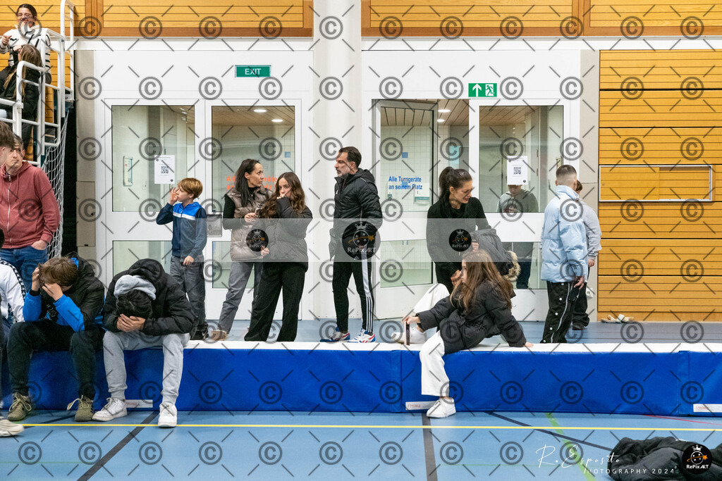 20241130_FCR-Hallenturnier-C-5_012 | Sport und Naturfotografie von Roberto Esposito zeigt echte Momente Bewegung und die Schönheit der Natur. Ausdrucksstarke Bilder schaffen Emotionen.