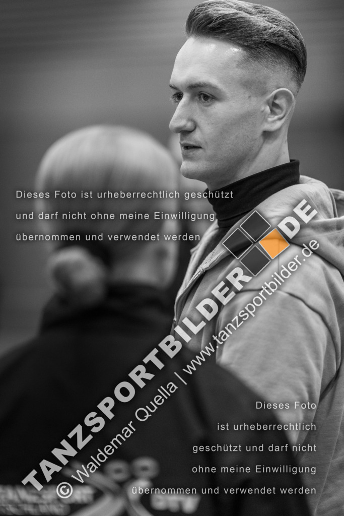 20231020-00145 | Hier finden Sie Tanz Bilder vom Latein und Standard Formationen tanzen. Sportbilder vom Tanzsport. Schöne Fotos und von Weltmeisterschaft, Europameisterschaft, Bundesliga, Regionalliga, Oberliga und Landesliga sowie von GOC Stuttgart, DanceComp, WM Bremen