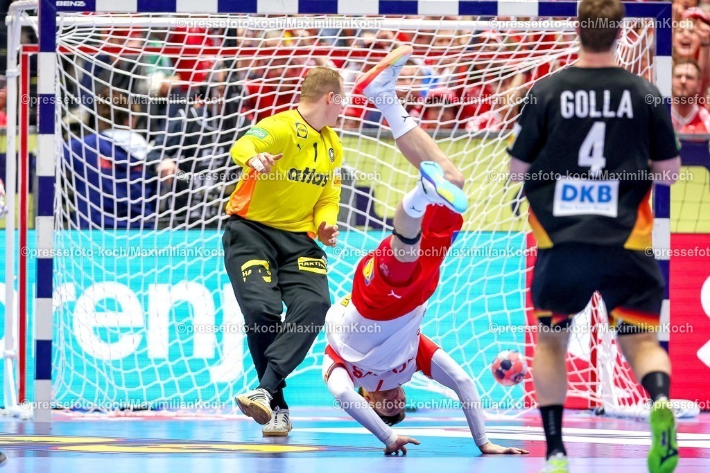EHF26012603058 | 26.01.2026, Handball, Men's EHF EURO 2026, Deutschland - Dänemark, Jyske Bank Boxen in Herning, Dänemark, Main Round:  Emil Jakobsen (Denmark #07) wirft den Ball auf das Tor  David Späth (Germany #01)