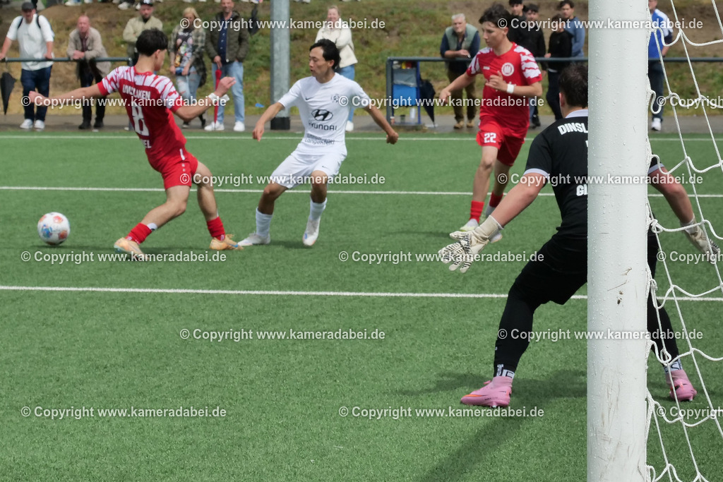 Fußball : C-Junioren : Aufstieg Regionalliga West : SUS 09 Dinslaken - Vfb 03 Hilden am 04.06.2026 in Dinslaken | Fußball : C-Junioren : Aufstieg Regionalliga West : SUS 09 Dinslaken (rotr Trikots)- Vfb 03 Hilden (weiße Trikots) am 04.06.2026 in Dinslaken - Realisiert mit Pictrs.com