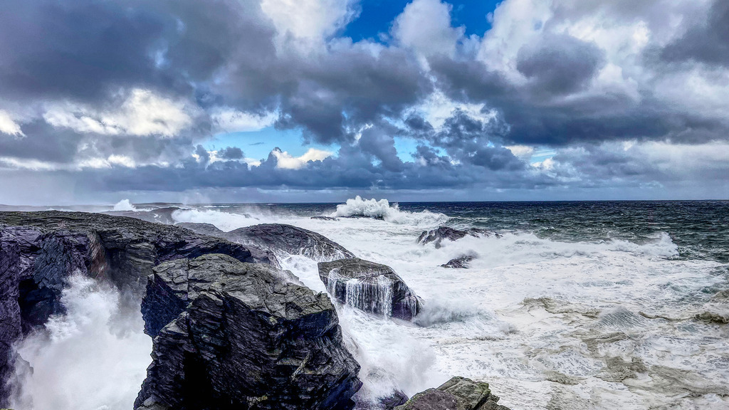 Dun ma Bo giant Waves | www-pimpup-me - Realisiert mit Pictrs.com