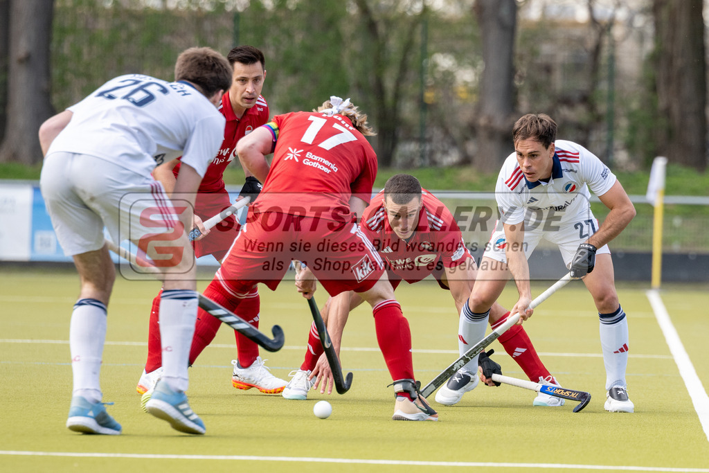 SFE_20260321_0044 | Köln, Deutschland, 21.03.26: Feldhockey 1. Bundesliga Herren zwischen Rot-Weiss Köln - Mannheimer HC im REWE Sportpark am 21.03.2026 in Köln, Deutschland. (Foto von Stephan Fehrmann)Köln, Germany, 21.03.26: Feldhockey 1. Bundesliga Herren between Rot-Weiss Köln - Mannheimer HC in REWE Sportpark at 21.03.2026 in Köln, Deutschland. (Foto from Stephan Fehrmann)