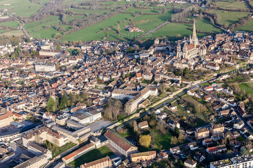 Aerial view: (Burgundy) in Autun in the state Saone et Loire, France.Photo: IMG_105488.jpg taken on 04/01/2018 by Werner Riehm/FLY-FOTO.comResolution of the original: 5167 x 3445 px