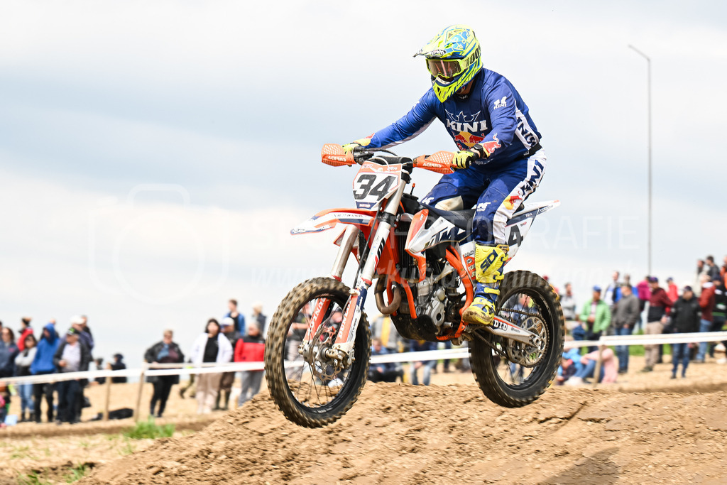 Motocross Schlatt bei Winterthur - 30. April 2023 | #34 Gyr Peter aus Unteriberg (CH) auf KTM in der Kategorie Senioren am Motocross Schlatt bei Winterthur, 30. April 2023. 
Instagram: @mx_schlatt | @mc_wila | @sam_schweiz
Bild: Sportfotografie Markus Aeschimann | www.markus-aeschimann.ch - Realisiert mit Pictrs.com