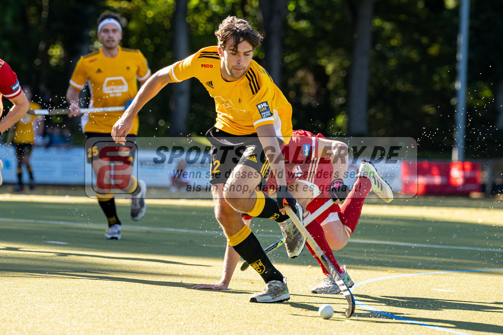 SFE_20221009_0026 | 1. Bundesliga Hockey Herren Rot-Weiss Köln - Harvestehuder THC am 09.10.2022 in Köln (KTHC Stadion Rot-Weiss Köln Tennis and Hockey Club), Photo: Stephan Fehrmann 2022 (Sports-Gallery),Niclas Schippan ( Harvestehuder THC #22)
