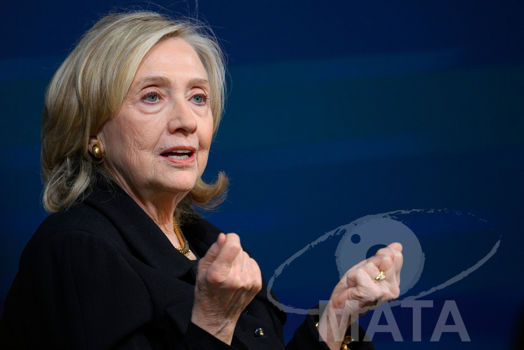 _DWA4092 | Die US-Politikerin Hillary Clinton auf der Veranstaltung Bridging Scholarship and Statecraft im Rahmen der Münchner Sicherheitskonferenz 2026. München, 13.02.2026 Bayern Deutschland  - Realisiert mit Pictrs.com