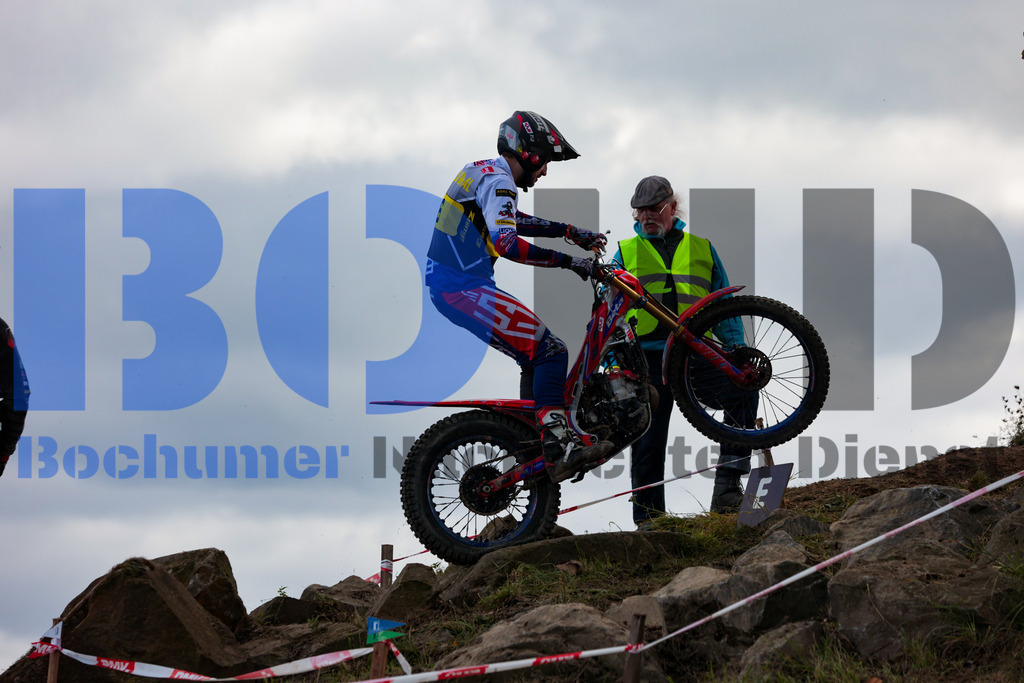 SES_DMTRIA20240929-53 | bond - Realisiert mit Pictrs.com