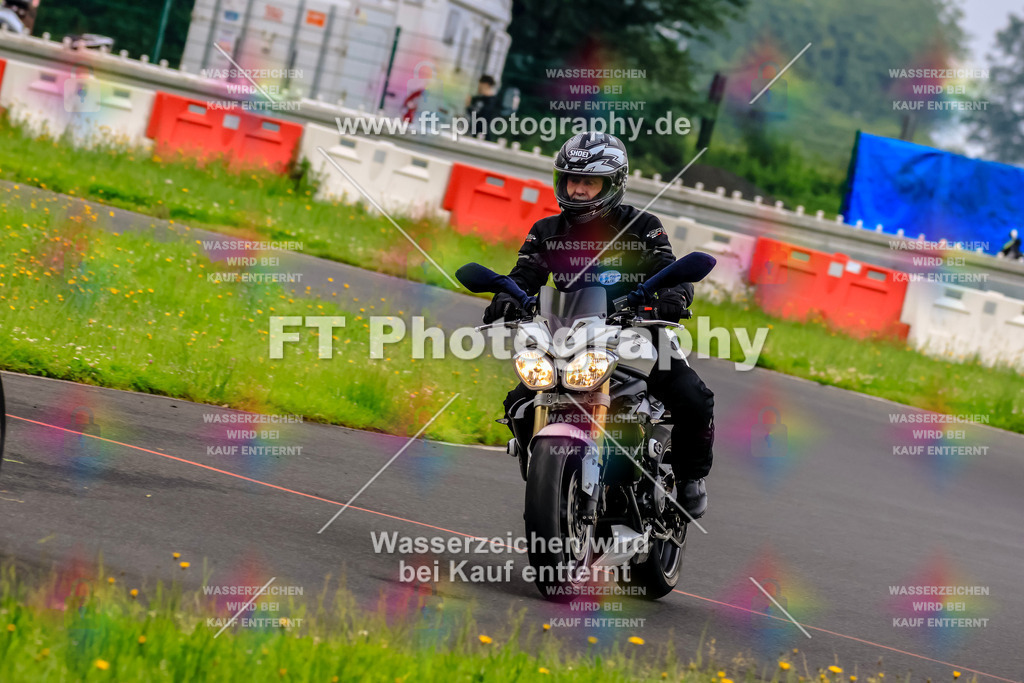 VBK-6772 | Hier findet Ihr Bilder von Touristenfahrten auf der Nürburgring Nordschleife oder von anderen Veranstaltungen die ich besucht habe. Viel Spass beim Durch Schauen 