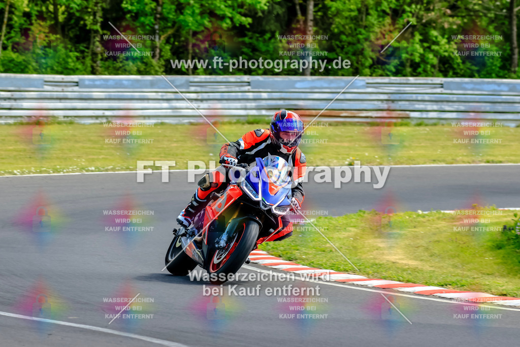 _OTO2346 | Hier findet Ihr Bilder von Touristenfahrten auf der Nürburgring Nordschleife oder von anderen Veranstaltungen die ich besucht habe. Viel Spass beim Durch Schauen 