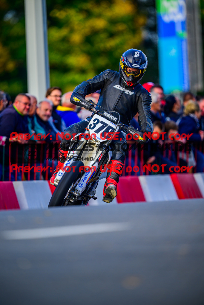 MaZZes_Fotomatrix_20251012_6007705_3636 | SENIOR