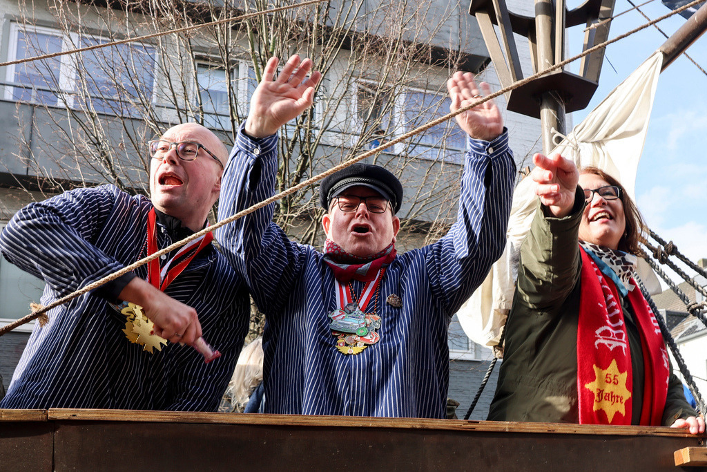 top-top.de 240212-019 | Foto, Video, Fotografie, Videografie, Fotobox, DJ, Discjockey, Musik, Musikbox, Veranstaltung, Photobooth, Amazon, Ebay, Buchtipp, Bestseller, Autor, Verlag, Buch, Wesel, Hamminkeln, NRW, Dinslaken, Rees, Drohne, Hochzeit, Party, Fotobox, Wesel, Fotograf