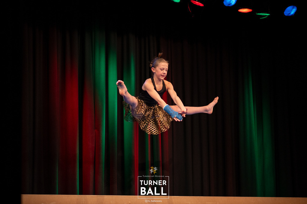 DSC_9864 | "Fussifoto.com – Ihr Ansprechpartner für hochwertige Fotografie! Entdecken Sie kreative Bilder und professionelle Dienstleistungen. Kontaktieren Sie uns für Ihre Projekte!"