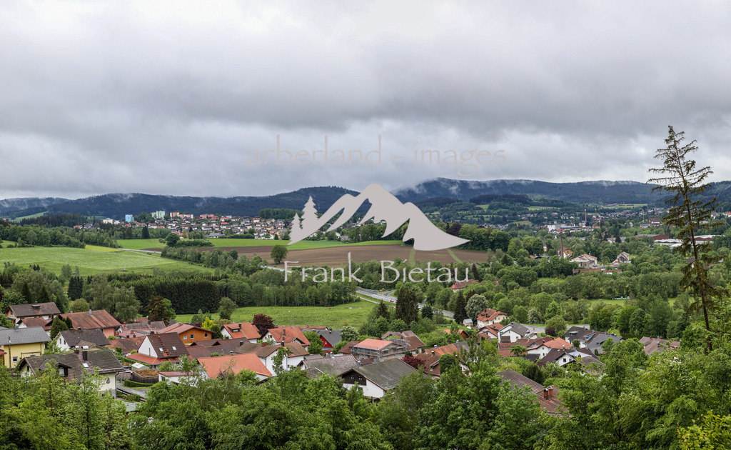 OE7A8210-Pano | der Blick über Theresienthal zur Stadt Zwiesel