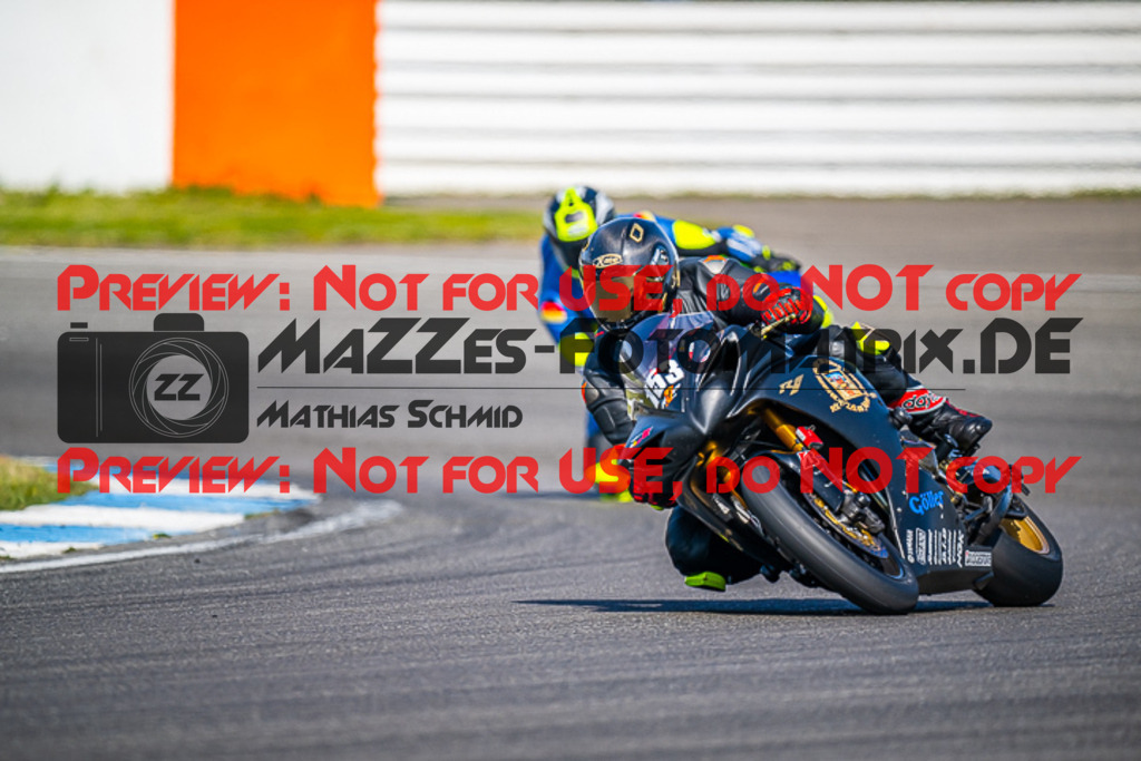 MaZZes_FotoMatrix_230410_4902 | ROT