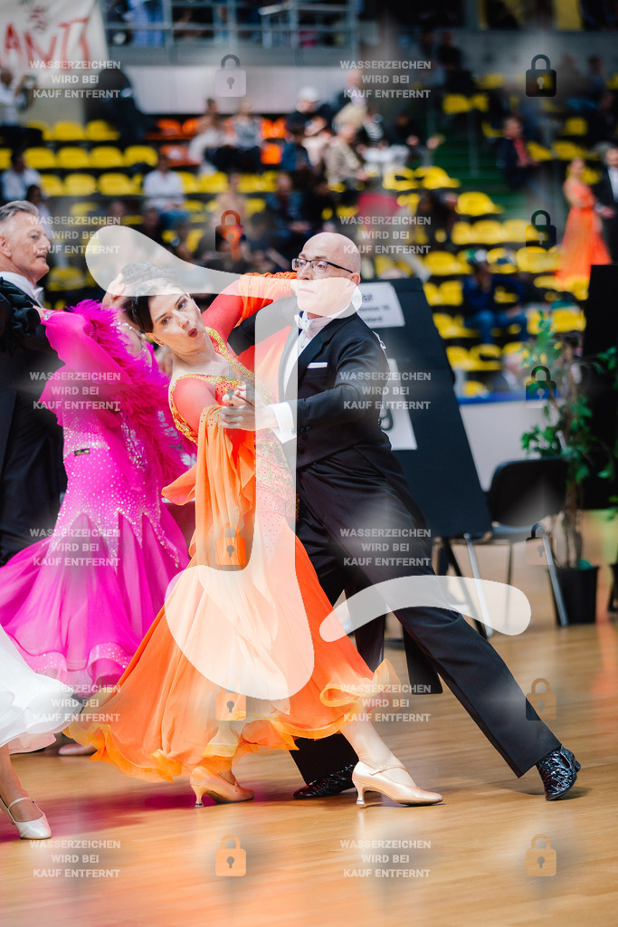 Hessen Tanzt WDSF Open Senior III Standard 127 (244) Werner Gabrisch _ Dorit Gabrisch (TSC Rot-Weiss Viernheim)-2025-05-17-7979 | Webshop for digital downloads and prints of dance sport, event & show photographer Julian Link - Realisiert mit Pictrs.com
