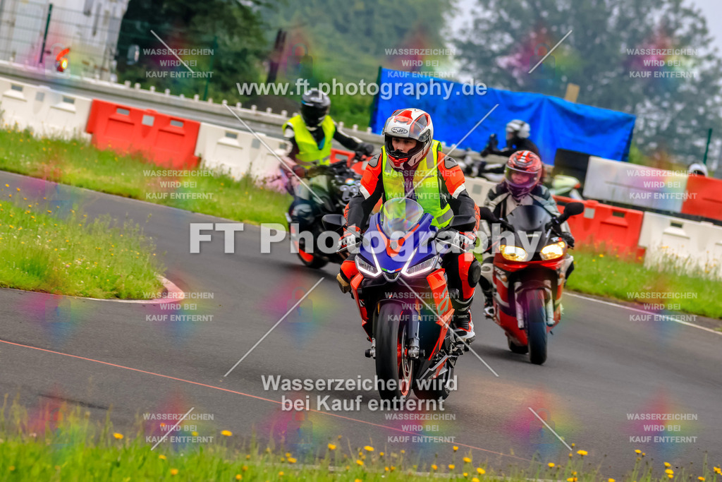 VBK-6773 | Hier findet Ihr Bilder von Touristenfahrten auf der Nürburgring Nordschleife oder von anderen Veranstaltungen die ich besucht habe. Viel Spass beim Durch Schauen 