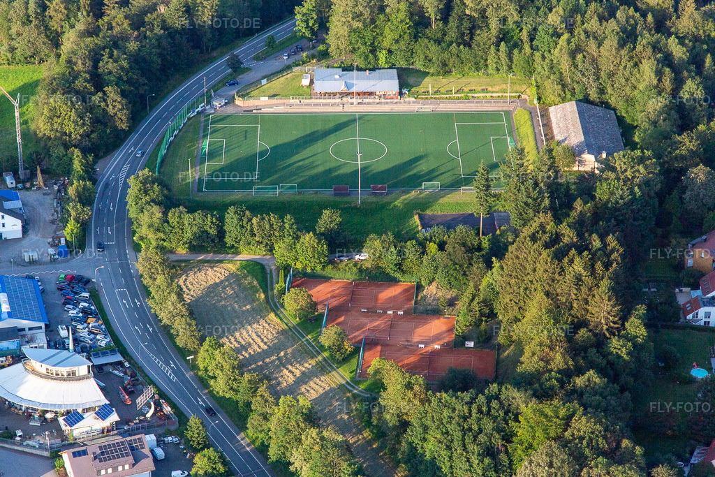 Luftbild: Sportplatz FC Ober-Abtsteinach 1922 e.V. im Ortsteil Ober-Abtsteinach in Abtsteinach im Bundesland Hessen in Deutschland. Foto: IMG_142631.jpg vom 18.07.2024 durch Werner Riehm/FLY-FOTO.deKontakt aufnehmen - FC Ober-Abtsteinach