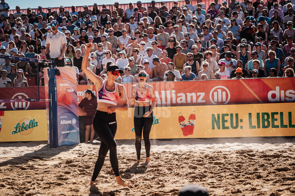 Beachvolleyball | Frauen | Allianz German Beach Tour 2025 | Tourstop Düsseldorf | 11.05.2025 | v.l. Lisa Kotzan und Tabea Schwarz jubeln