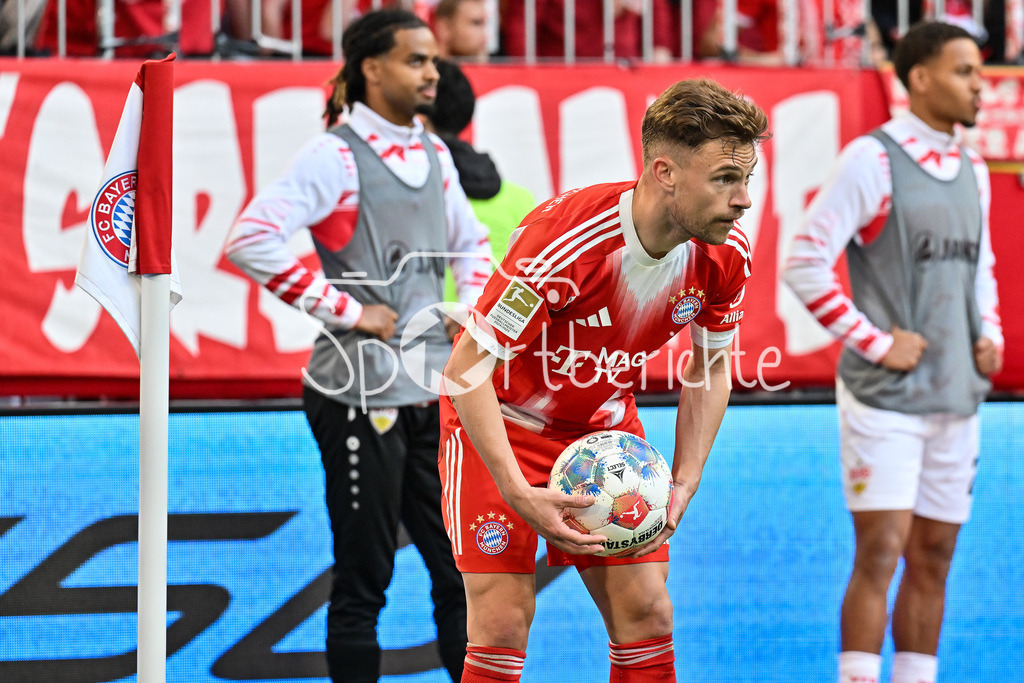 FC Bayern München - VfB Stuttgart | MUNICH, GERMANY - 19. APRIL: Joshua KIMMICH (FC Bayern Munich 6) during the Bundesliga Match between FC Bayern Munich vs. VfB Stuttgart at Matchday 30 at Allianz Arena / DFL REGULATIONS PROHIBIT ANY USE OF PHOTOGRAPHS AS IMAGE SEQUENCES AND/OR QUASI-VIDEO