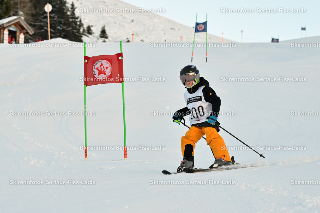 SRS_26.12.2025_0063 | SRS_26.12.2025_0063 - Realisiert mit Pictrs.com