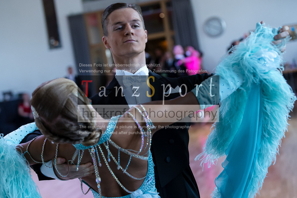 20240615_DM-HGR-Kombi_10237 | Tanzsportbilder, Standardtanz, Lateintanz, WDSF, DTV, LTVB, dancecomp, goc, hessen tanzt, blaues band der spree, walzer, tango, wiener walzer, slowfox, quickstepp, samba, rumba, cha-cha-cha, paso doble. jive, hd-kroft photography, turniertanzsport