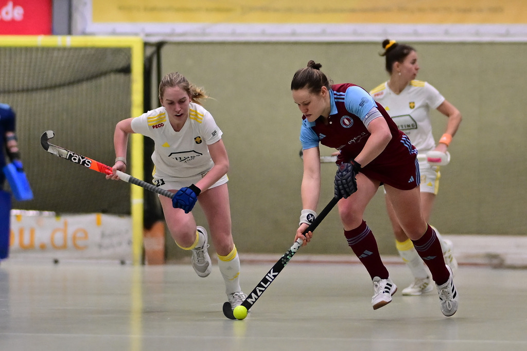 Hockey I Frauen I Saison 2025-2026 I Bundesliga I 9. Spieltag I Harvestehuder THC - UHC Hamburg | Der Sportfotograf. - Realisiert mit Pictrs.com