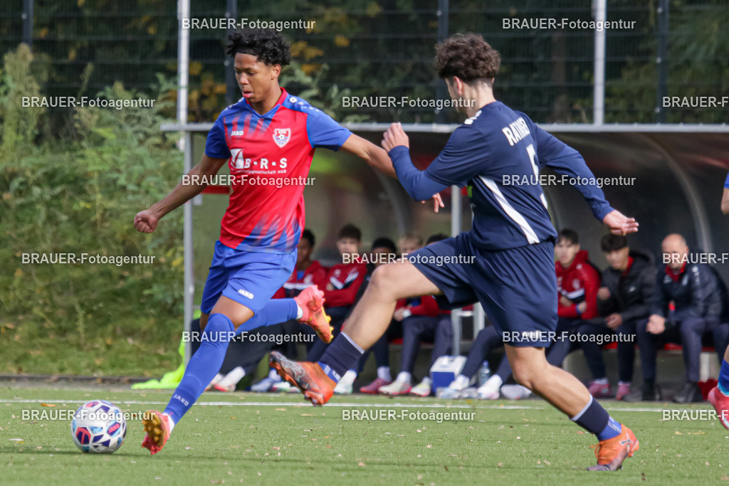 02.11.2025: A-Jugend-Niederrheinliga KFC Uerdingen - RSV Ratingen | Krefeld, Deutschland, 02.11.2025: Treshuan Henry Tamarion Reuter (KFC Uerdingen) in Aktion während des A-Jugend Niederrheinliga Spiels zwischen KFC Uerdingen  - RSV Ratingen am 02.11. 2025 am Löschenhofweg in Krefeld, Deutschland. (Foto Ralph Görtz / Brauer-Fotoagentur)