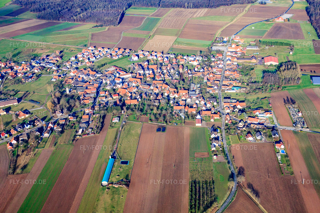 Luftbild: Ortsansicht aus Süden in Salmbach im Bundesland Bas-Rhin in Frankreich. – Foto: IMG_48505.jpg vom 11.12.2011 durch Werner Riehm/FLY-FOTO.de – Auflösung des Originals: 4752 x 3168 px