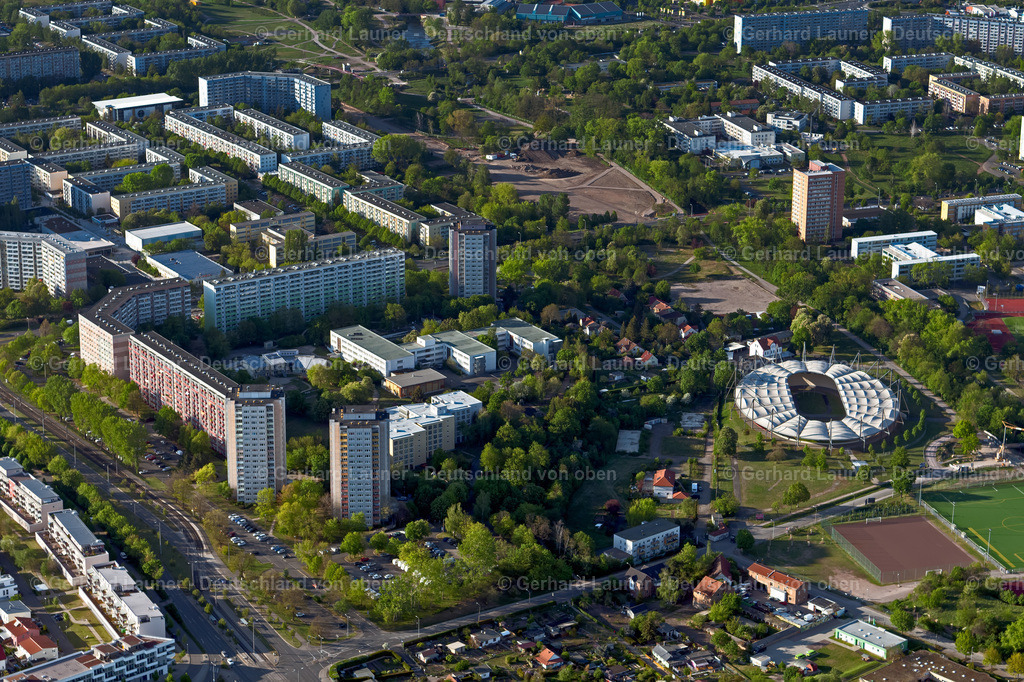 4026151 | ERFURT 06.05.2020 Rennbahn Radrennbahn Andreasried an der Riethstraße im Ortsteil Andreasvorstadt in Erfurt im Bundesland Thüringen, Deutschland. Weiterführende Informationen bei: TeamSpirit GmbH. // Velodrome Andreasried on the Riethstrasse in the district of Andreasvorstadt in Erfurt in the state of Thuringia, Germany. Further information at: TeamSpirit GmbH. Foto: Gerhard Launer