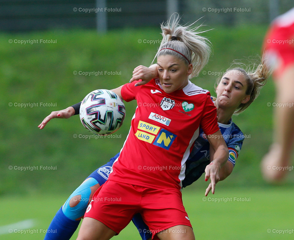 A_LUI_180922_05 | SPORT,FUSSBALL,PLANET PURE FRAUEN BUNDESLIGA SPG UNION KLEINMUENCHEN/BLAU WEISS LINZ—SKV DER POOLBAUER ALTENMARKT 18.09.2022 IM BILD: KATHARINA MESSTHALER (KLEINMUENCHEN ) UND MARKETA RINGELOVA  (ALTENMARKT) FOTO:FOTOLUI