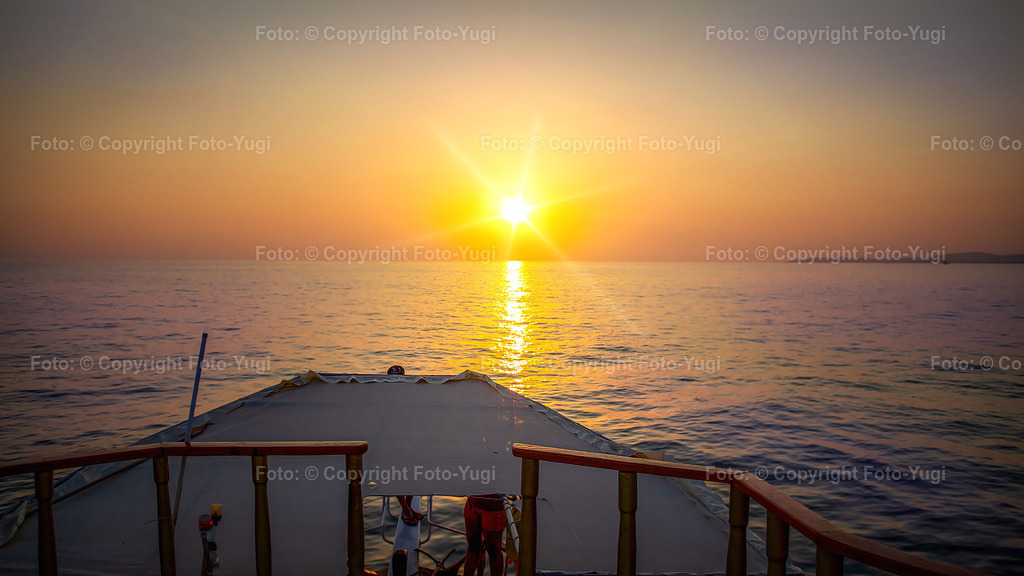 foto_yugi_0030 | Ansichten aus Würzburg sind Sehenswürdigkeiten die vom Herrn Ugur Yurdagül (foto-yugi) fotografiert und bearbeitet wurden.
Die Bilder wurden dem Komposition entsprechend bearbeitet und können als Print- oder Onlinemedien verwendet werden.