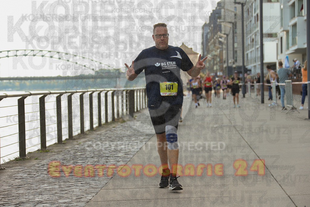 250920_1453_EX1_8116 | Sportfotografie im Rhein-Sieg Kreis, Köln, Bonn, NRW, Rheinland Pfalz, Hessen, etc. Unser Tätigkeitsfeld umfasst den Laufsport vom Volkslauf über den Marathon, Duathlon, Triathon bis zum Ultralauf wie Kölnpfad Ultra oder Schindertrail.