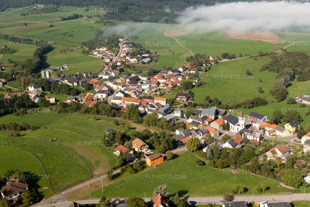 Aerial view: View of the town in Osweiler in the state Greiwemaacher, Luxembourg.Photo: IMG_33660.jpg taken on 09/11/2010 by Werner Riehm/FLY-FOTO.comResolution of the original: 4752 x 3168 px