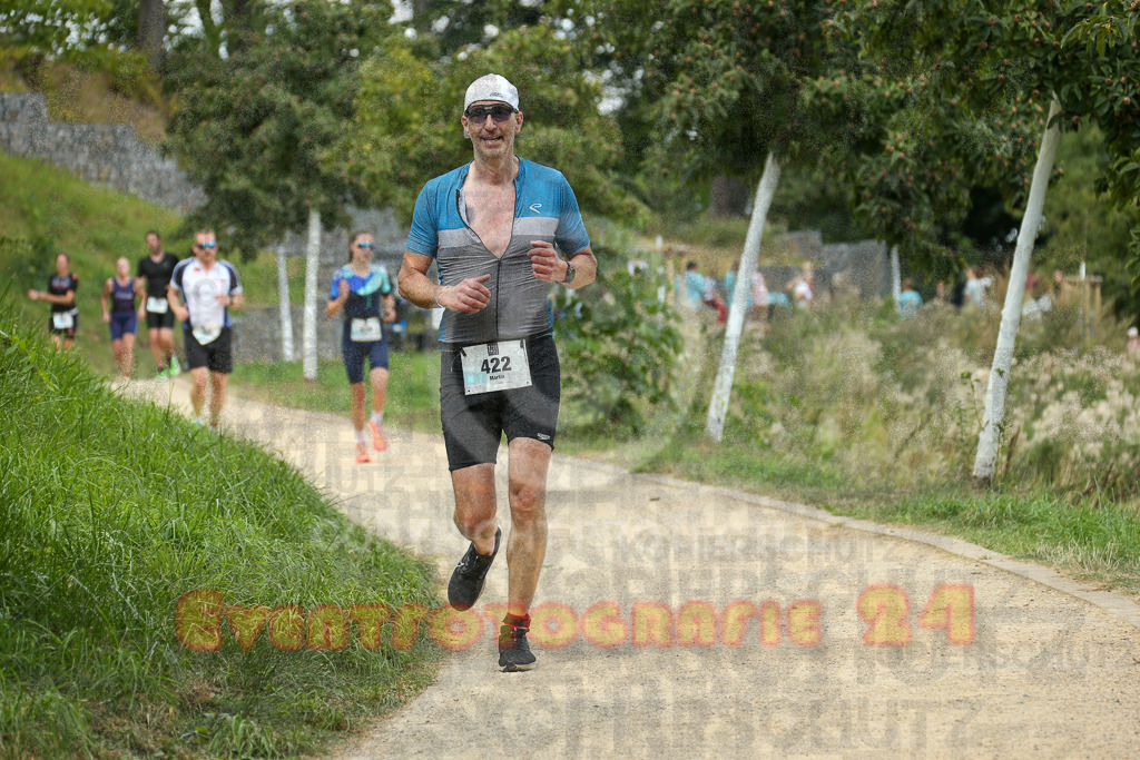 250824_1347_EX1_3663 | Sportfotografie im Rhein-Sieg Kreis, Köln, Bonn, NRW, Rheinland Pfalz, Hessen, etc. Unser Tätigkeitsfeld umfasst den Laufsport vom Volkslauf über den Marathon, Duathlon, Triathon bis zum Ultralauf wie Kölnpfad Ultra oder Schindertrail.
