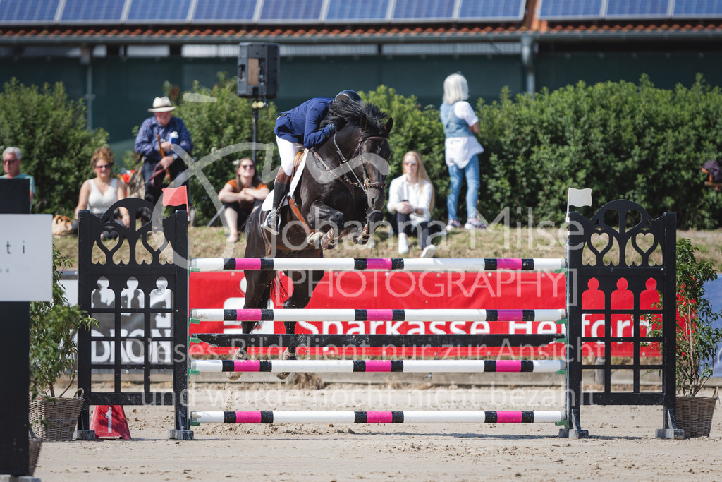 220611_LüPfSpTa_GroßerPreis-616 | Lützower Pferdesporttage
Springprfg.Kl.S m.St.**
Großer Preis
11.06.2022