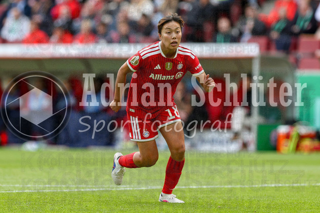 14.05.2026, GER, Fussball, Frauen, DFB-Pokal, Finale, Saison 2025/2026, VfL Wolfsburg - FC Bayern München | Momoko Tanikawa (Bayern) schaut