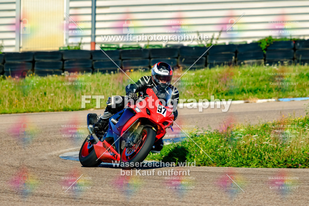 097-1316 | Hier findet Ihr Bilder von Touristenfahrten auf der Nürburgring Nordschleife oder von anderen Veranstaltungen die ich besucht habe. Viel Spass beim Durch Schauen 