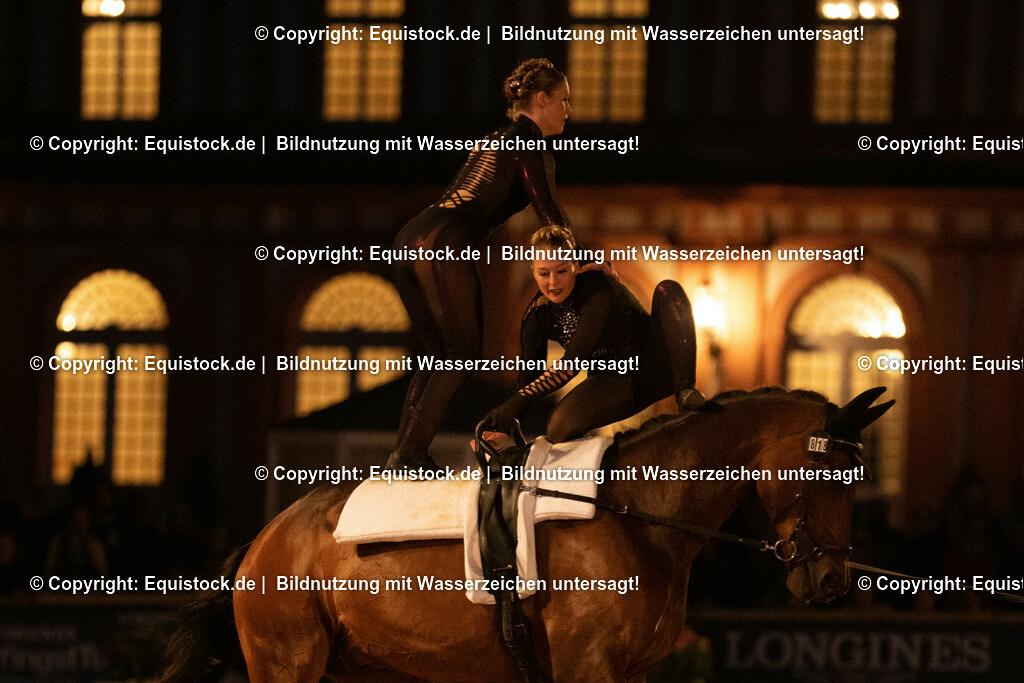 20230527_Voltigieren_NASPA_Flutlicht_0848 | equistock