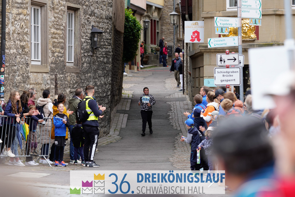 AOK Junior Cup 400m | 3Königslauf 2022 AOK Junior Cup 400m - Realisiert mit Pictrs.com