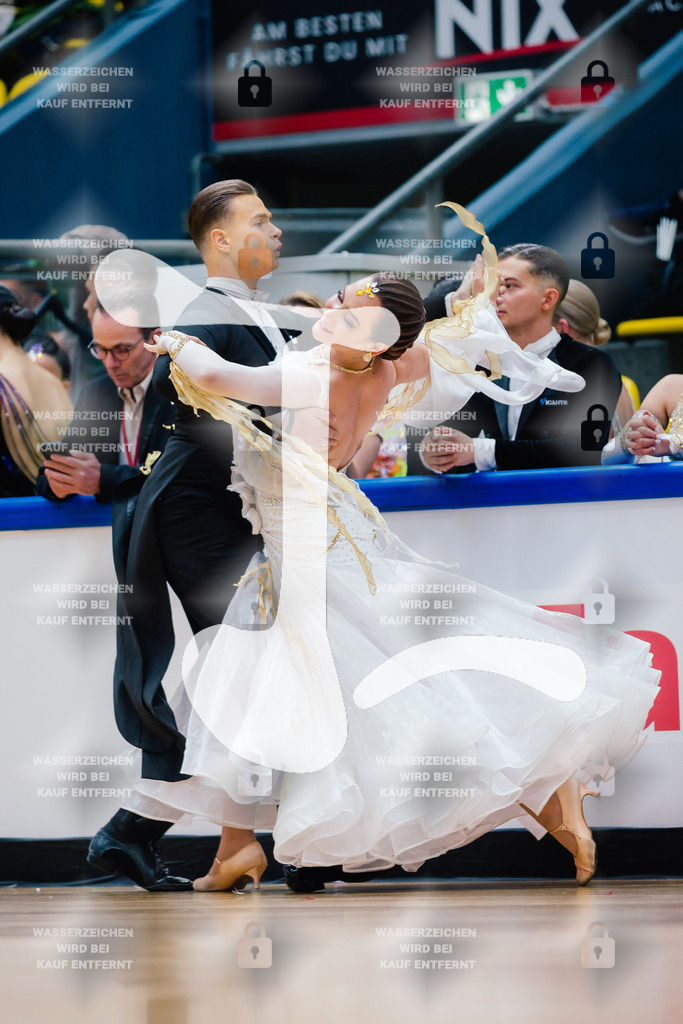 Hessen Tanzt WDSF International Open Standard 87th (25) Vladyslav Davydiuk _ Yelyzaveta Driemina (Switzerland)-2025-05-17-8637 | Webshop for digital downloads and prints of dance sport, event & show photographer Julian Link - Realisiert mit Pictrs.com
