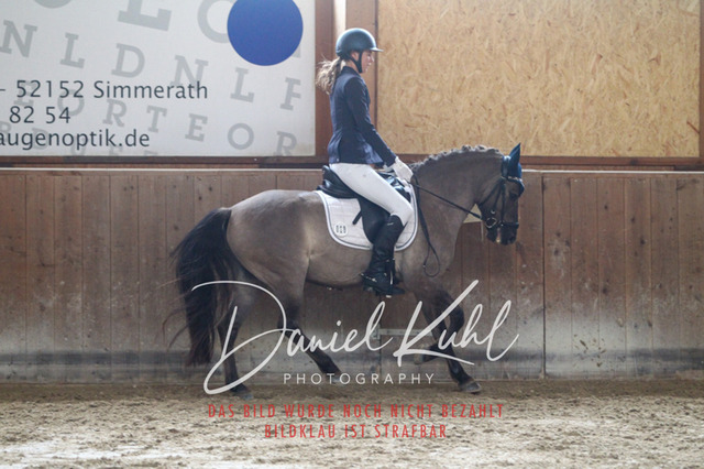 DKP44409 | Turniersportfotografie; Pferdefotografie; Dressurfotografie