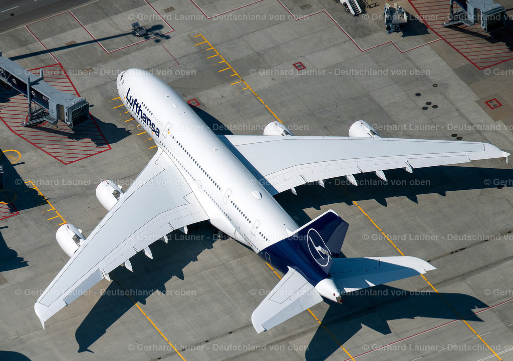 9101905 | Der Flughafen München „Franz Josef Strauß“ (IATA-Code: MUC, ICAO-Code: EDDM) ist der Verkehrsflughafen der bayerischen Landeshauptstadt München. Er liegt im Gebiet der Landkreise Erding und Freising in Bayern