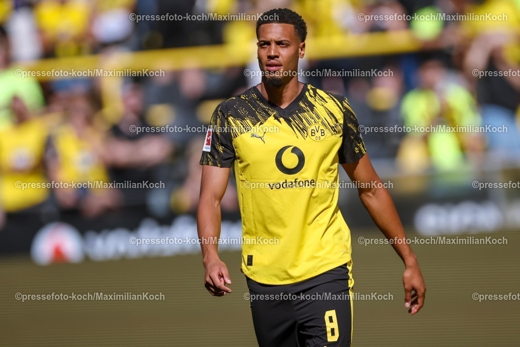 BVB10082500020 | 10.08.2025, Fußball, Borussia Dortmund - Juventus Turin, Testspiel, Signal Iduna Park, Saison 2025 2026: Felix Nmecha&nbsp;(BVB #08)   DFB regulations prohibit any use of photographs as image sequences and or quasi-video.