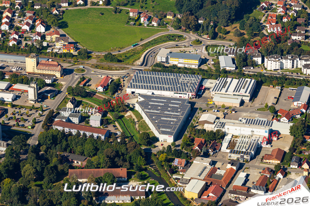 Aktuelles Luftbild von  Aichach Kauf mit Lizenz / Bildrechten möglich- Die Luftaufnahme wurde 2021 mittels UL-Flugzeug erstellt ( keine Drohne ) - hochauflösende Kamera-Systeme von  Canon -Beste Qualität - Für grossformatige Ausdrucke geeignet. Die Geschenkidee !