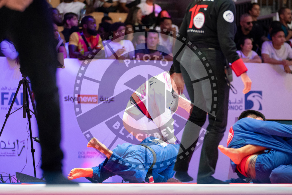20231109PBB4718 | Fighters compete during the AJP World Professional Championship in the Mubadala Arena in Abu Dhabi, Arab United Emirates, on November 9, 2023.