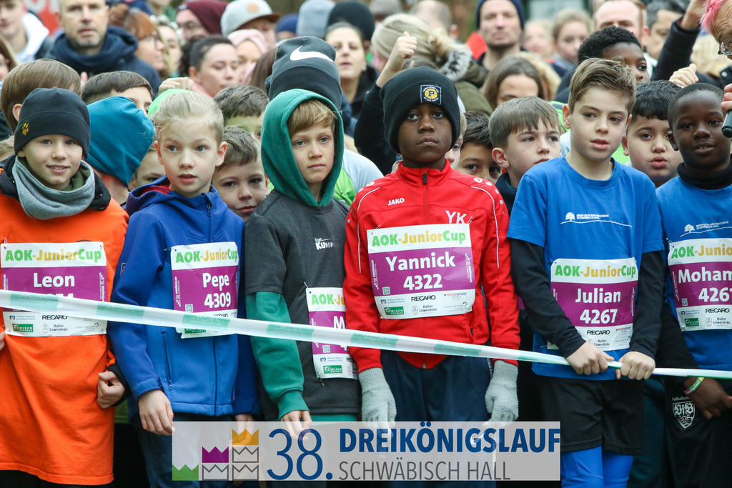 400m AOK Junior Cup | 3 Koenigslauf 2024 400m AOK Junior Cup - Realisiert mit Pictrs.com