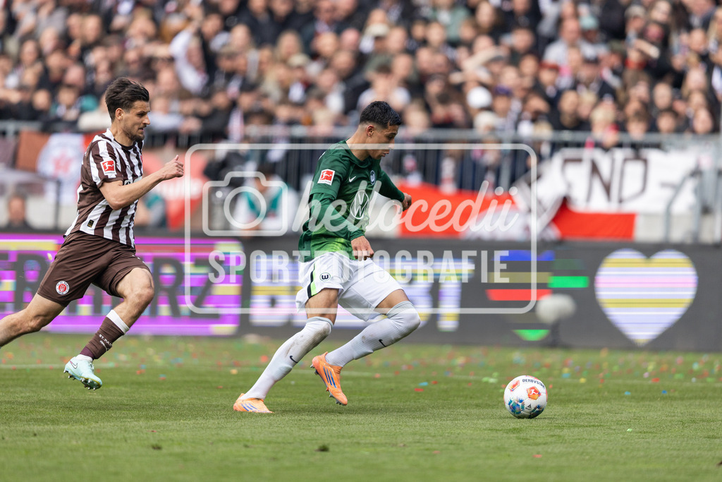 Fußball I Männer I Saison 2025-2026 I Bundesliga I FC St. Pauli - VfL Wolfsburg I 12865 | realhellocedii - Realisiert mit Pictrs.com