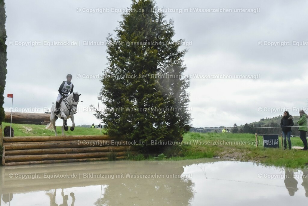 20230513_CCI2_Section2_Gelände_0543 | equistock
