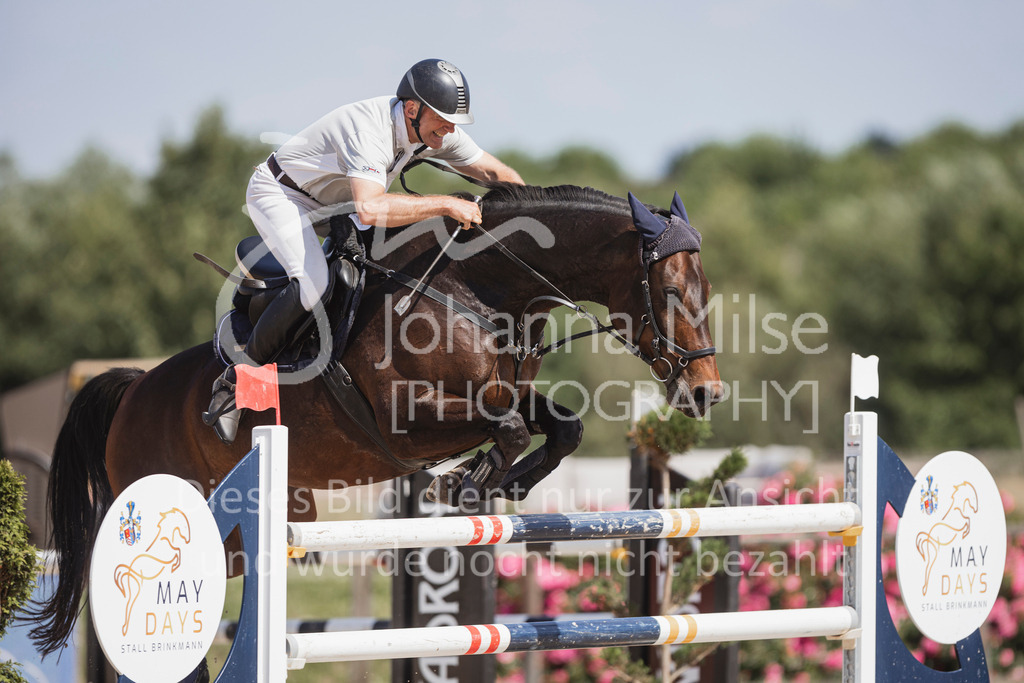 240628_LüPfSpTa_S1-Spr-103 | Deine schönsten Turniermomente als professionelle Fotos! Entdecke hochwertige Pferdesport-Fotografie im Online-Shop. Jetzt Fotos finden & bestellen!